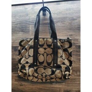 Coach Kyra Signature Tote ,shoulder bag medium Pre Loved